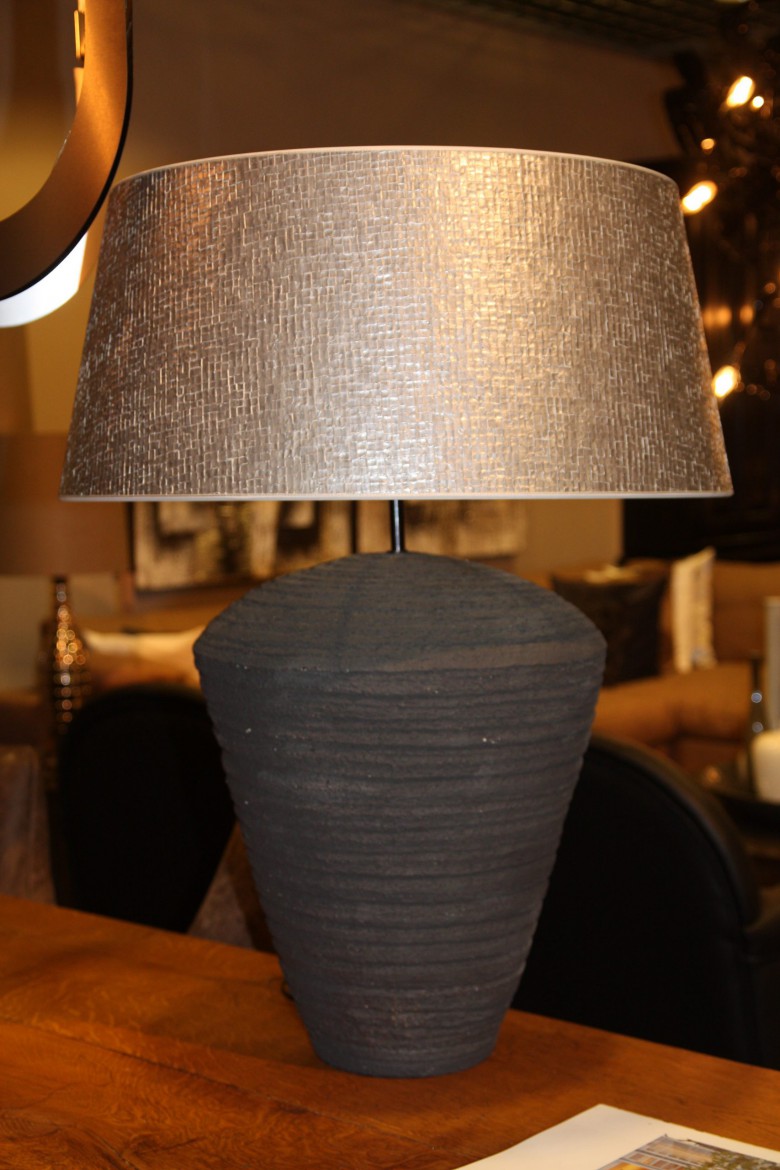 Table lamp